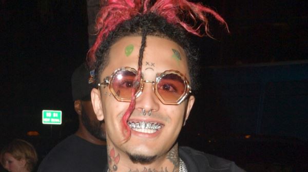 «Хочет прилететь с мамой»: рэпер Lil Pump выступит с концертом в Москве
