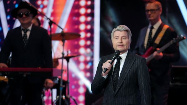 «Помогло!» — Басков избавился от ячменя с помощью красной нитки