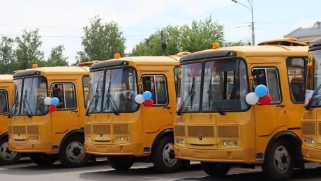 Алтайский край получил 40 новых школьных автобусов