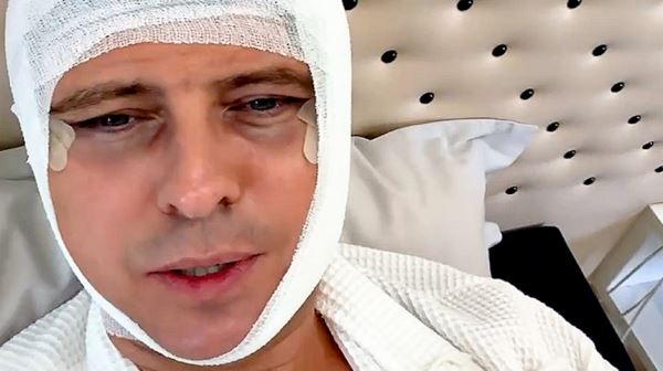 С бинтами и синяками на лице: Прохор Шаляпин вышел на связь из больницы