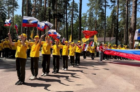 Первая смена военно-исторического лагеря «Страна Героев» в Липецкой области объединила 300 ребят