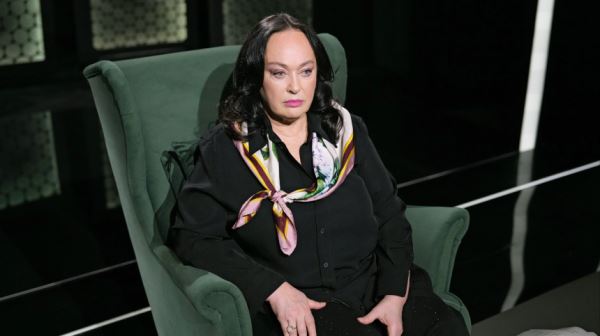 «Лариса, что с тобой?» — Гузееву раскритиковали за отсутствие бровей